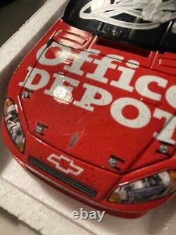 Tony Stewart #14 Office Depot Atlanta Win AUTOGRAPHED 2010 1/24 NASCAR Diecast