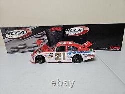 Trevor Bayne #21 Motorcraft Daytona 500 WINNER 124 ELITE Diecast 2011 Fusion